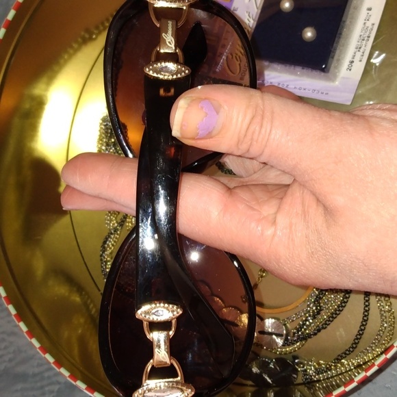 Guess women's sunglasses with Guess necklace 2 set earrings +bracelet - Picture 8 of 17